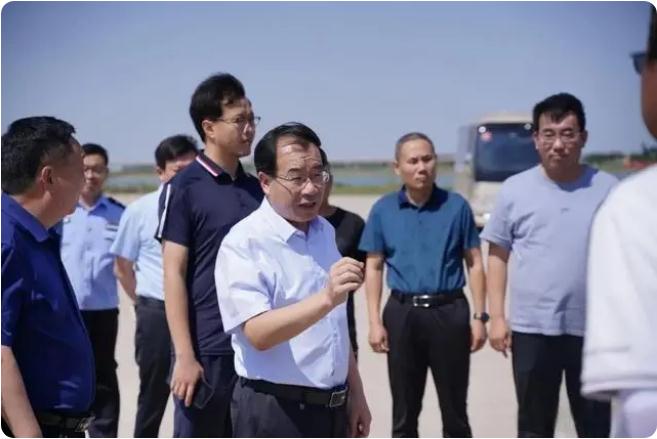 王錦山督導(dǎo)檢查河道防汛、防溺水工作