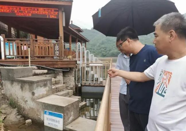 降雨持續(xù)！北京急調(diào)16名水利專(zhuān)家奔赴8區(qū)現(xiàn)場(chǎng)協(xié)助防汛